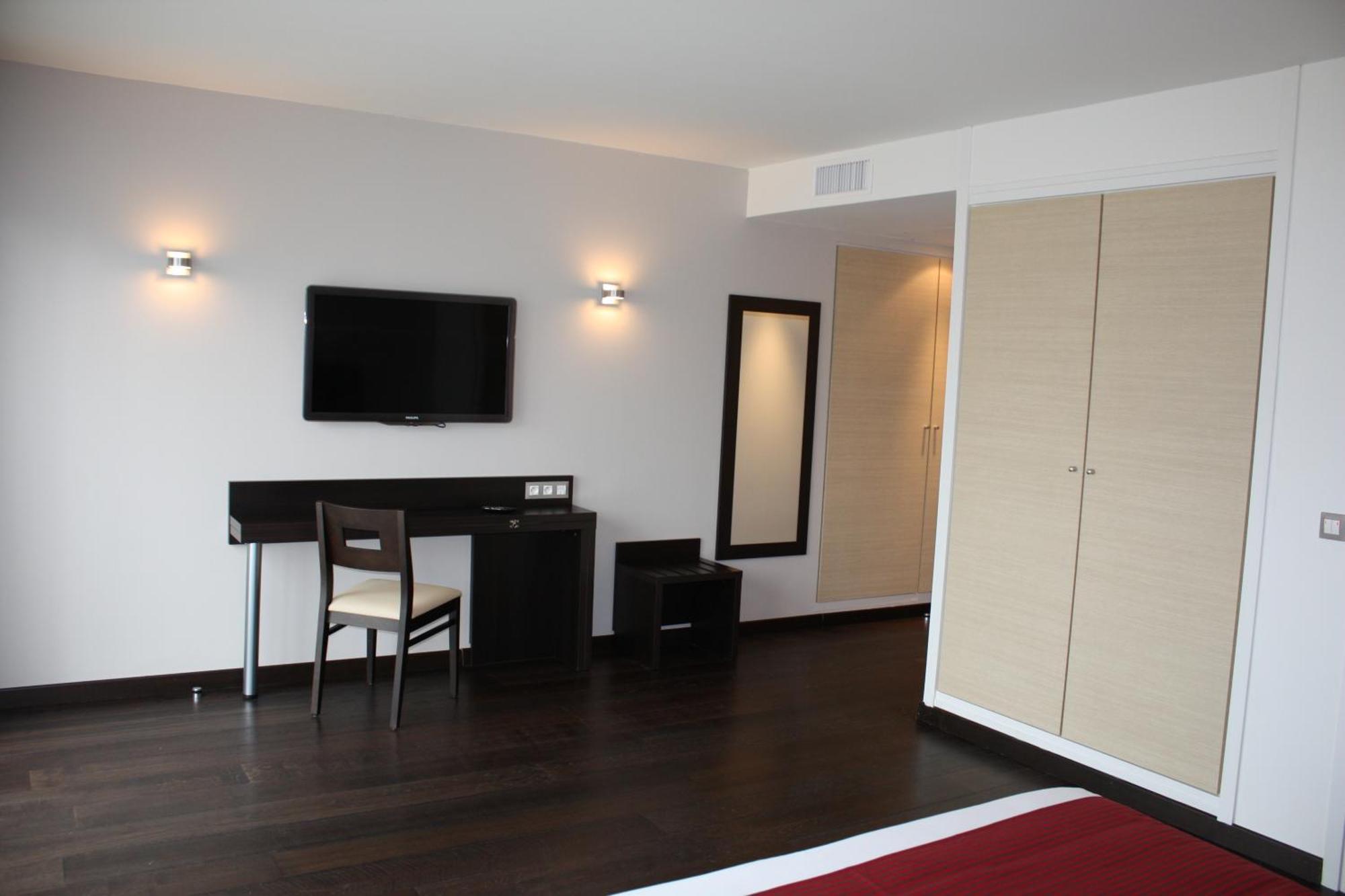 Logis Hotel Terre De Loire Belleville-sur-Loire ภายนอก รูปภาพ