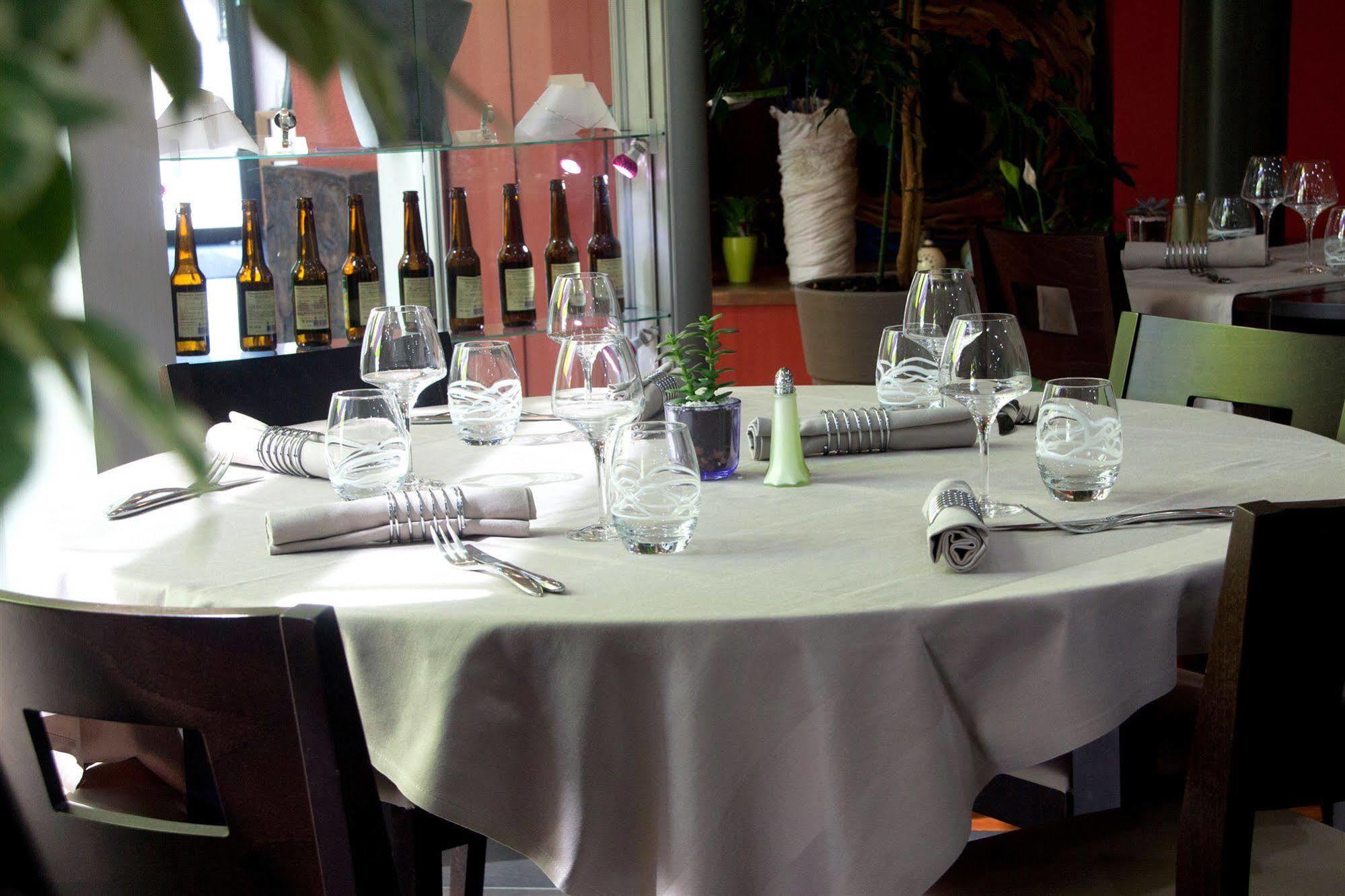 Logis Hotel Terre De Loire Belleville-sur-Loire ภายนอก รูปภาพ