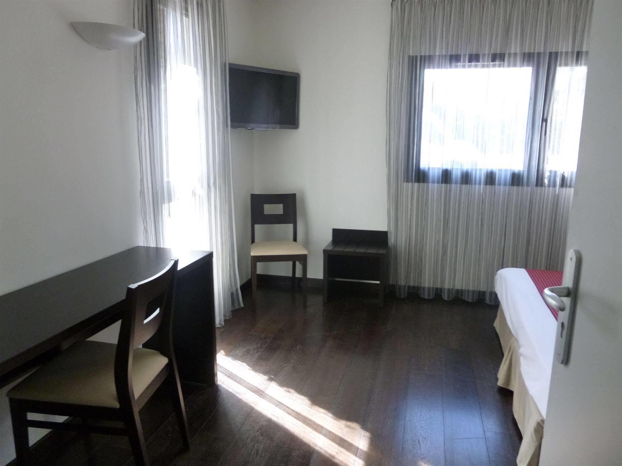 Logis Hotel Terre De Loire Belleville-sur-Loire ภายนอก รูปภาพ