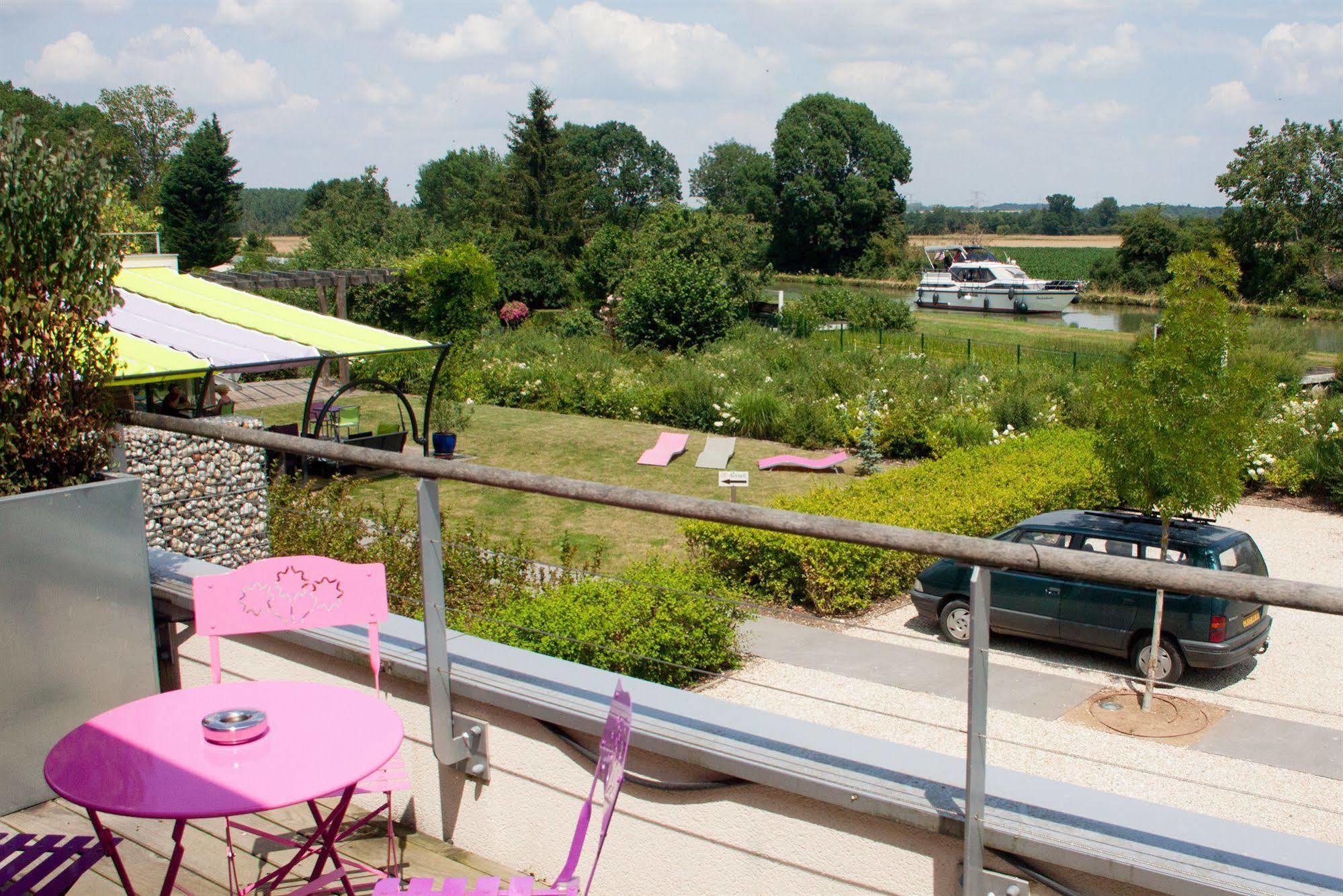 Logis Hotel Terre De Loire Belleville-sur-Loire ภายนอก รูปภาพ